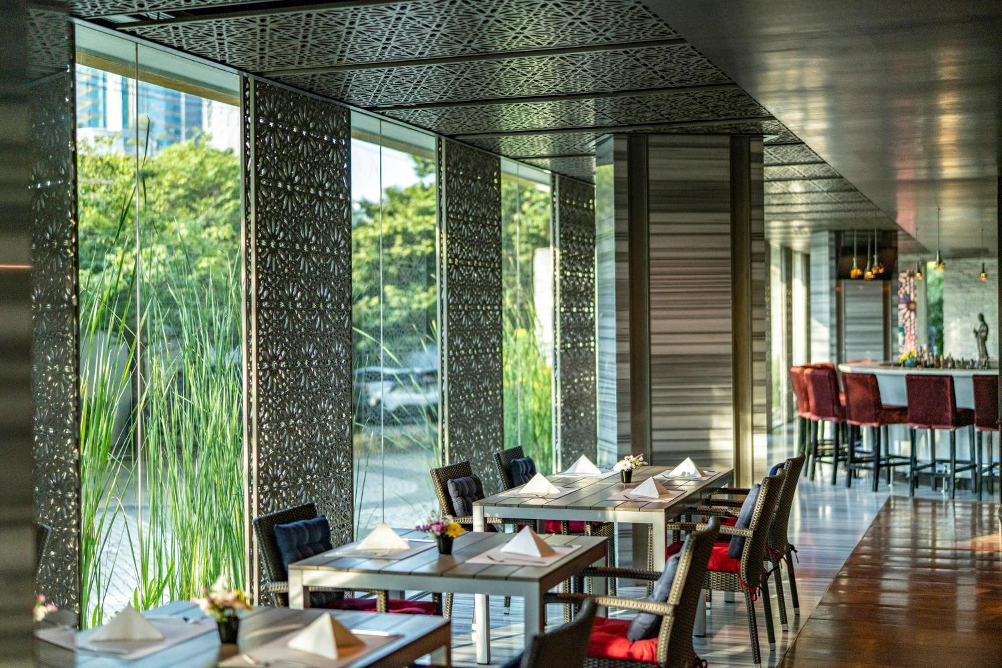 Tui Blue Maduzi Hotel Банкок Екстериор снимка
